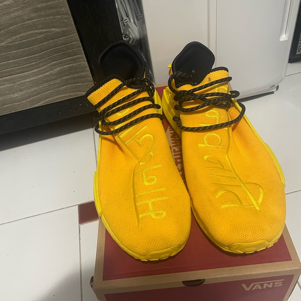 Pharrell x NMD human Race yellow